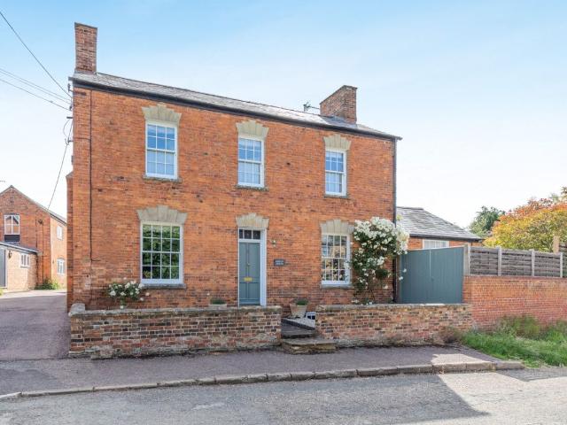House for rent in Clifton, Evershot