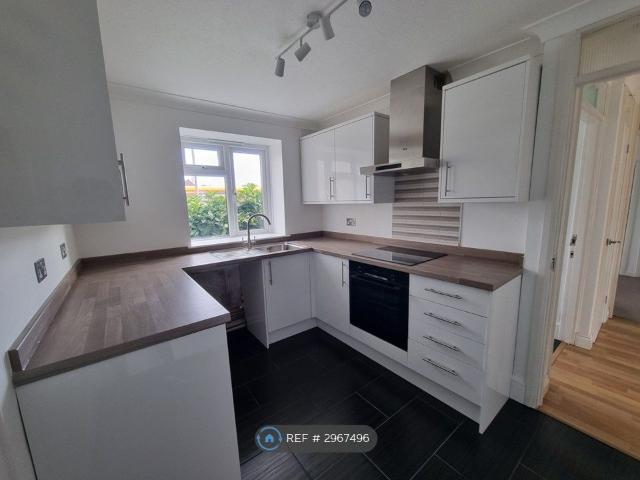 Apartment for rent in Daws Hill, Cressex