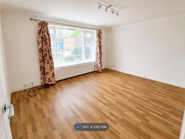 Apartment for rent in Daws Hill, Cressex