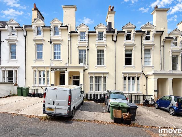 Room for rent in Wellswood, Torquay