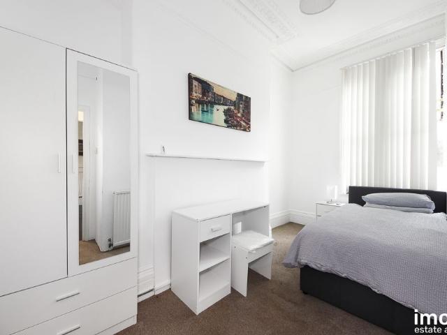 Room for rent in Wellswood, Torquay