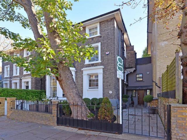 Apartment for rent in St. John's Wood, Greater London