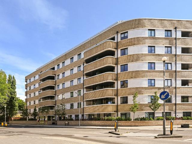Apartment for rent in Dollis Hill, Greater London