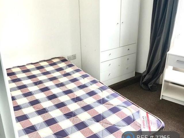 Apartment for rent in Spike Island, Feckenham
