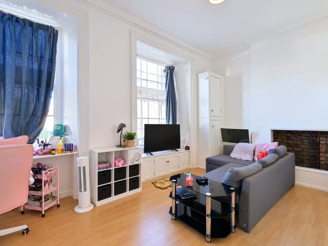 Studio for rent in Clifton Village, Bristol