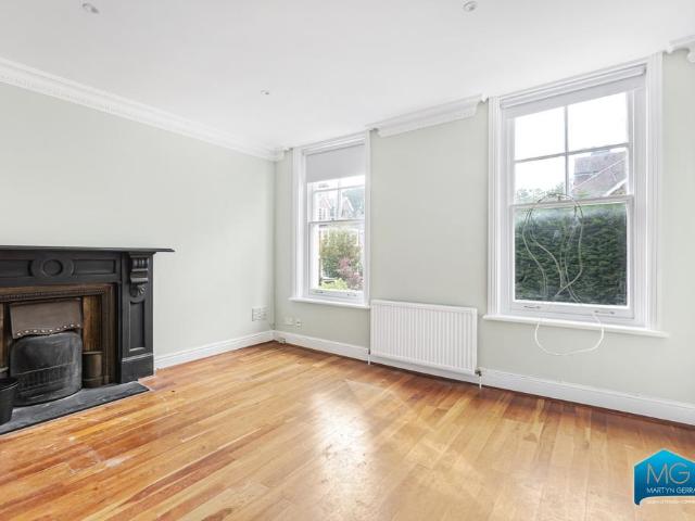 Apartment for rent in Crouch Hall Park, Greater London