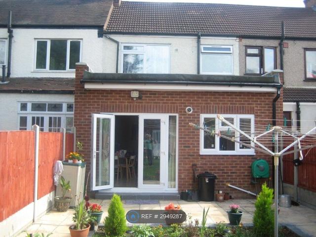 House for rent in Newbury Park, Greater London