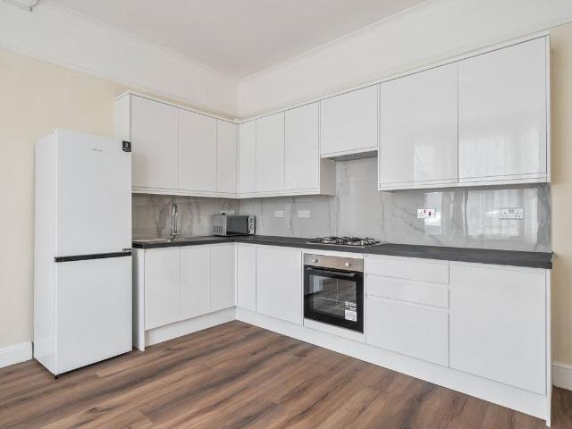 House for rent in Royal Borough of Kingston upon Thames, Greater London