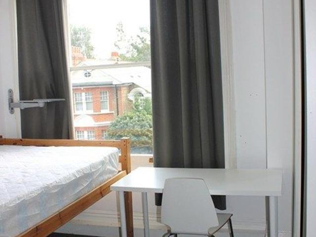 Room for rent in Norbiton, Greater London