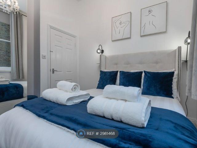 Apartment for rent in St. John's Wood, Greater London