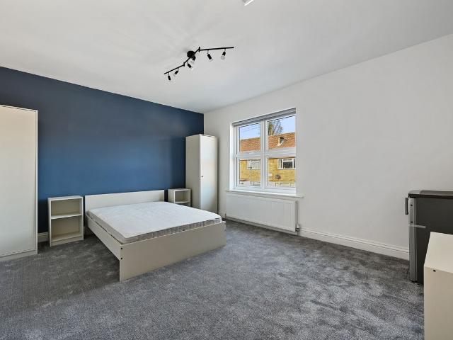 Room for rent in Watford Heath, North Watford