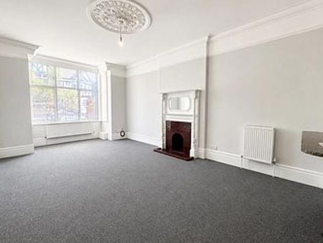 Apartment for rent in Cliftonville West, Acol