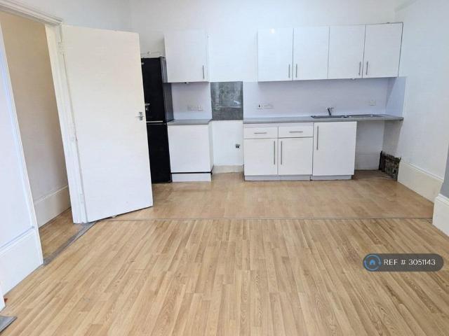 Apartment for rent in Cliftonville West, Thanet