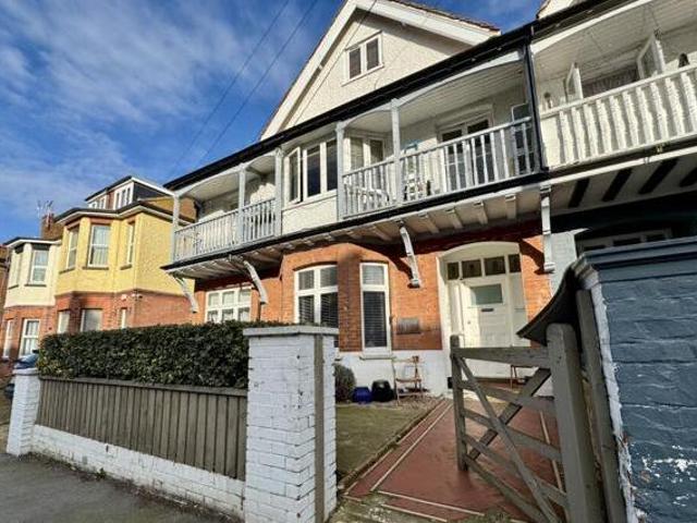 House for rent in Cliftonville West, Acol