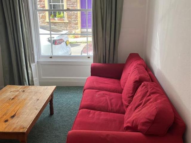 Room for rent in Spike Island, Feckenham