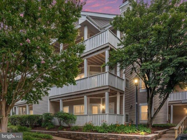 Condo for sale in Centreville