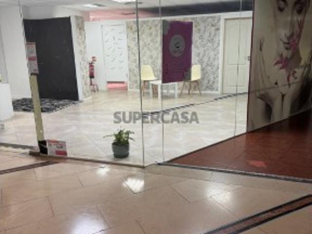 Armazém venda em Albufeira e Olhos de Água, Albufeira