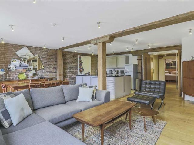 Apartment for rent in The Borough, Greater London