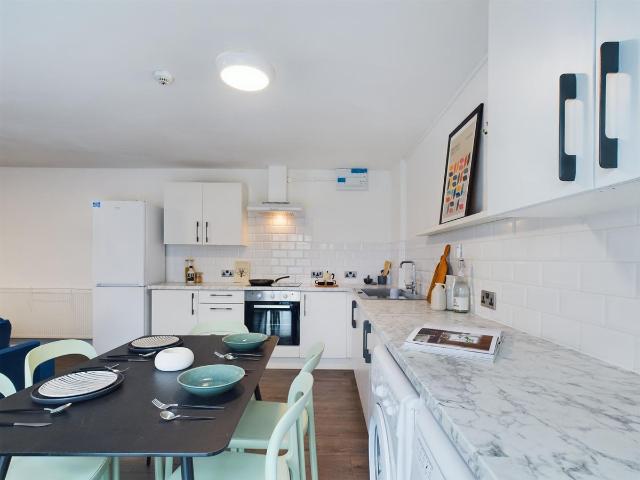 House for rent in Kensington, Calderstones