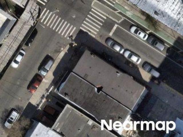 House for sale in The Bronx, Arverne
