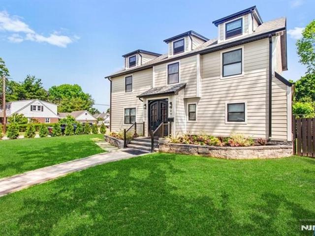 House for sale in Bergenfield