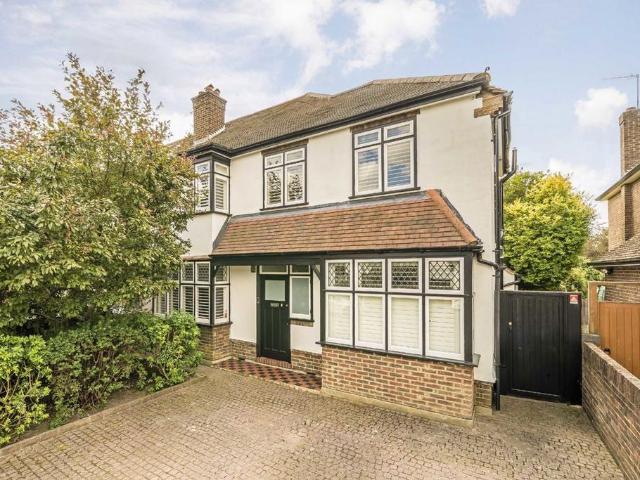 House for rent in Blackhills, Surrey