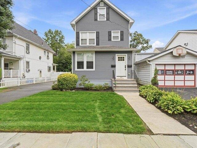 House for sale in Bloomfield, New Jersey