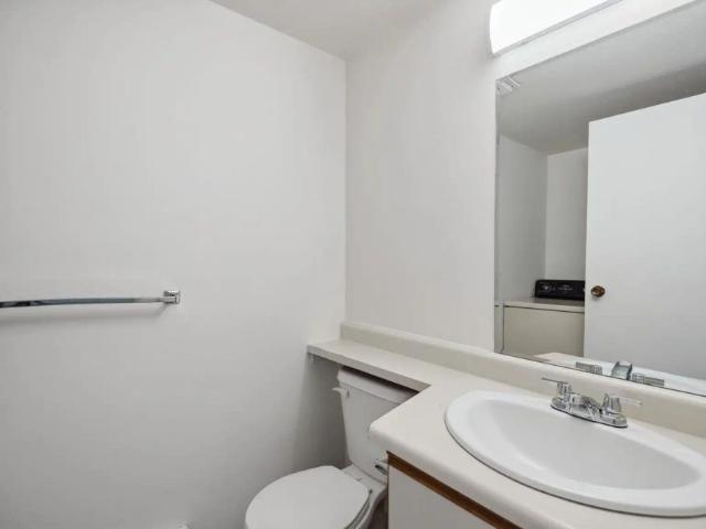Apartment for rent in City Centre, Richmond
