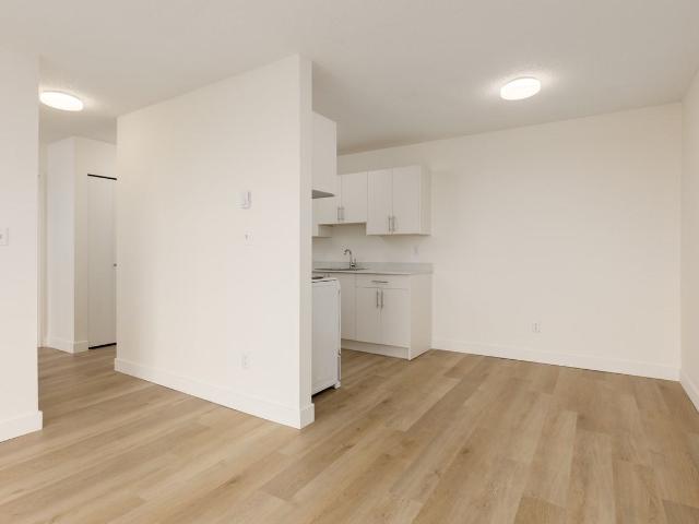 Apartment for rent in City Centre, Richmond