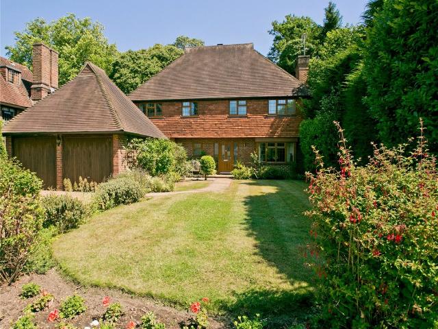 House for rent in Lower Green Esher, Blackhills