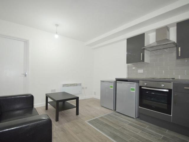 Apartment for rent in Falcon Lodge, Wales