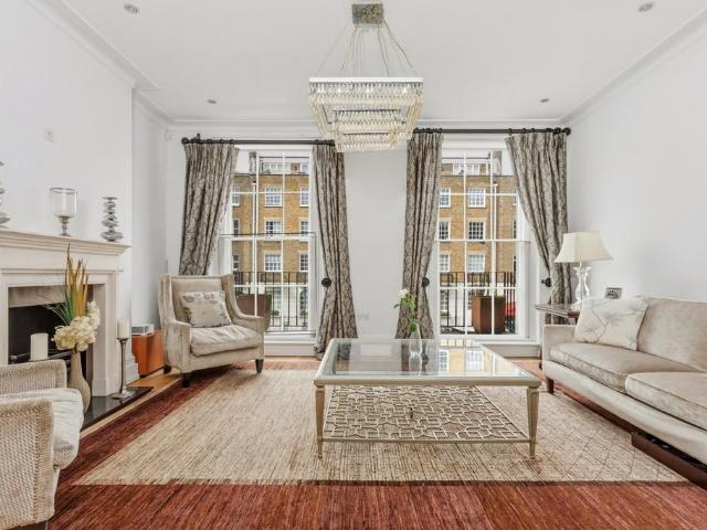 Apartment for rent in Belgravia, Greater London