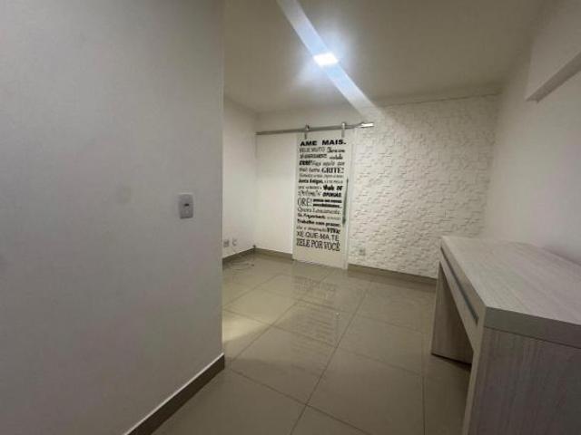 Apartamento venda em Região Geográfica Imediata do Distrito Federal, Região Integrada de Desenvolvimento do Distrito Federal e Entorno