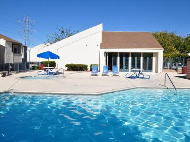 Apartment for rent in Oceanside, California