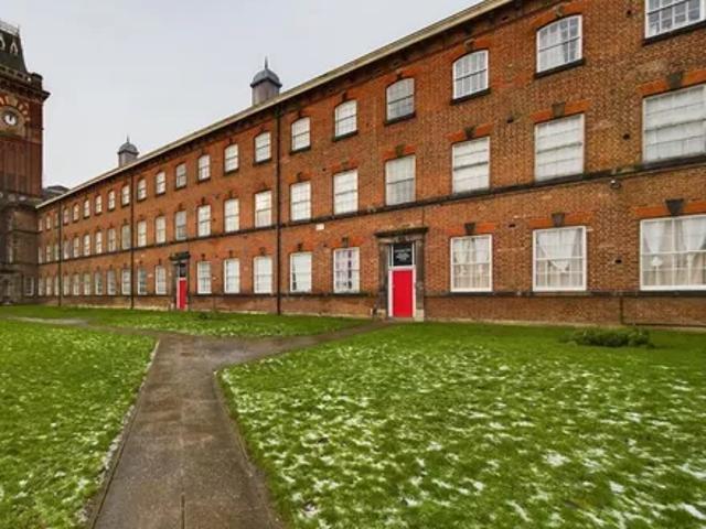 Apartment for rent in Calderstones