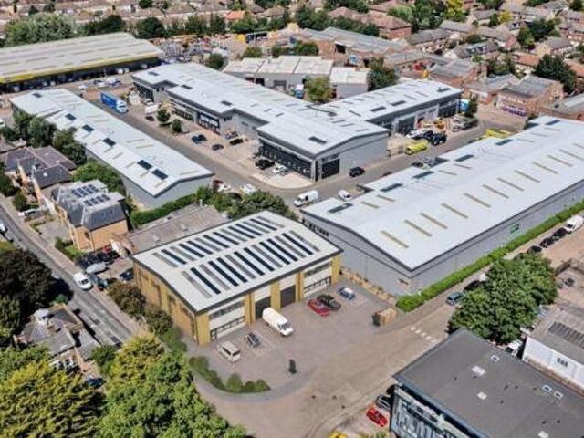 House for sale in Isleworth, Greater London