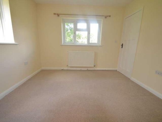 House for rent in Chattern Hill, Lower Halliford
