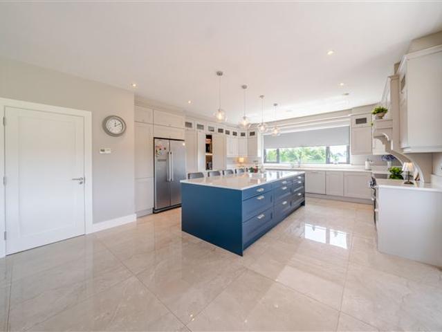 Detached House for sale in Claremorris, Mayo