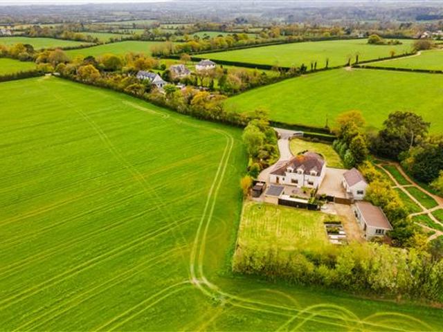 Detached House for sale in Loch Garman, North Tipperary