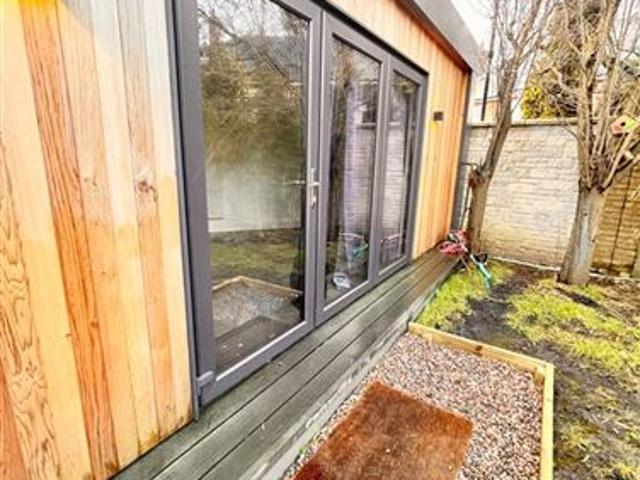 Bungalow to rent in Dublin