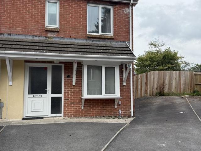 House for rent in Llandybie, Capel Hendre