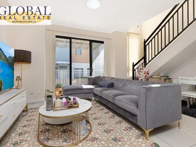 Townhouse for rent in Sydney, New South Wales