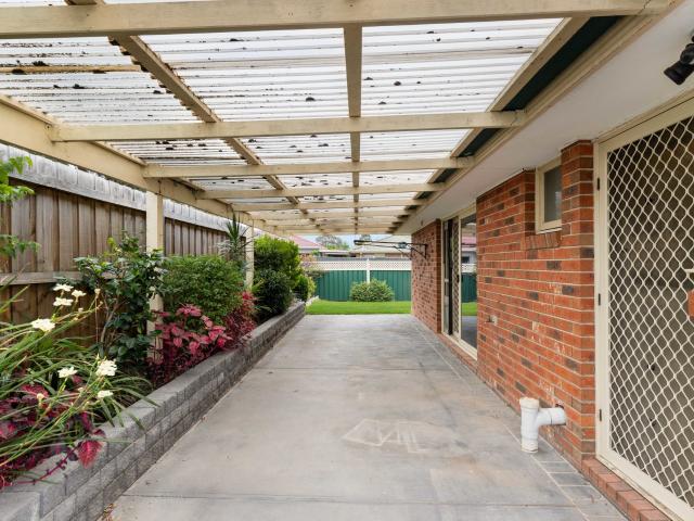 House for sale in Hillside, Melbourne