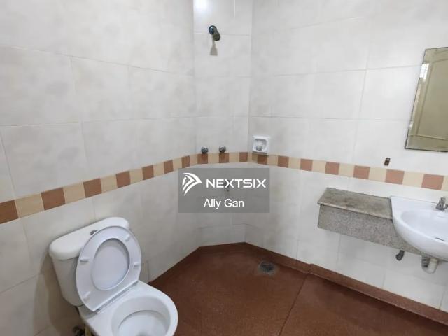 Shop for rent in Bukit Ledang, Johor