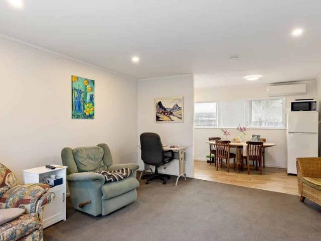 Apartment for rent in Mount Wellington, Oroua County