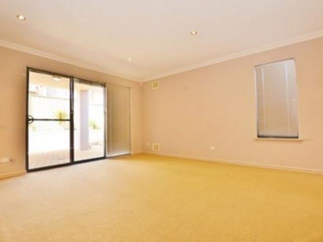Townhouse for rent in Beechboro, Western Australia