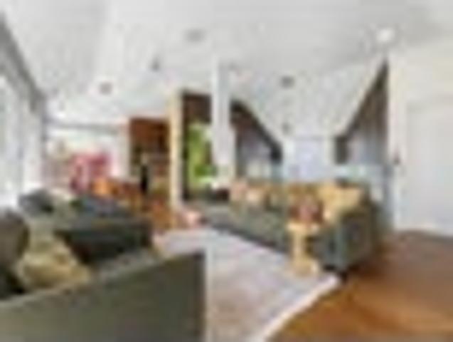 Townhouse for sale in Kohimarama, Ōrākei