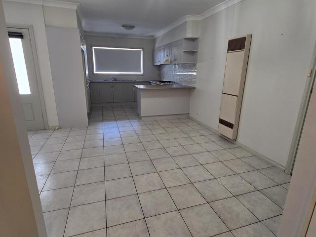 Flat for sale in Griffith