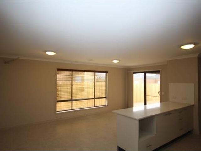 House for rent in Warralily Springs, Geelong