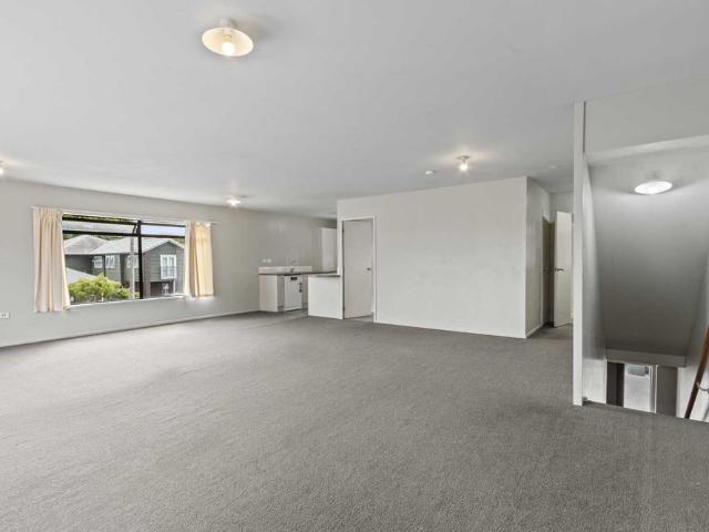 Townhouse for rent in Knighton, Hamilton City
